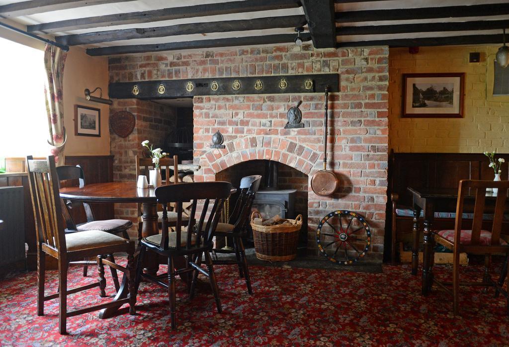 True Lovers Knot Blandford Forum Esterno foto